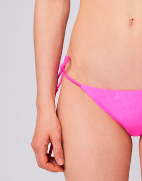 ANITA BIKINI PARTE BAJA DAMA